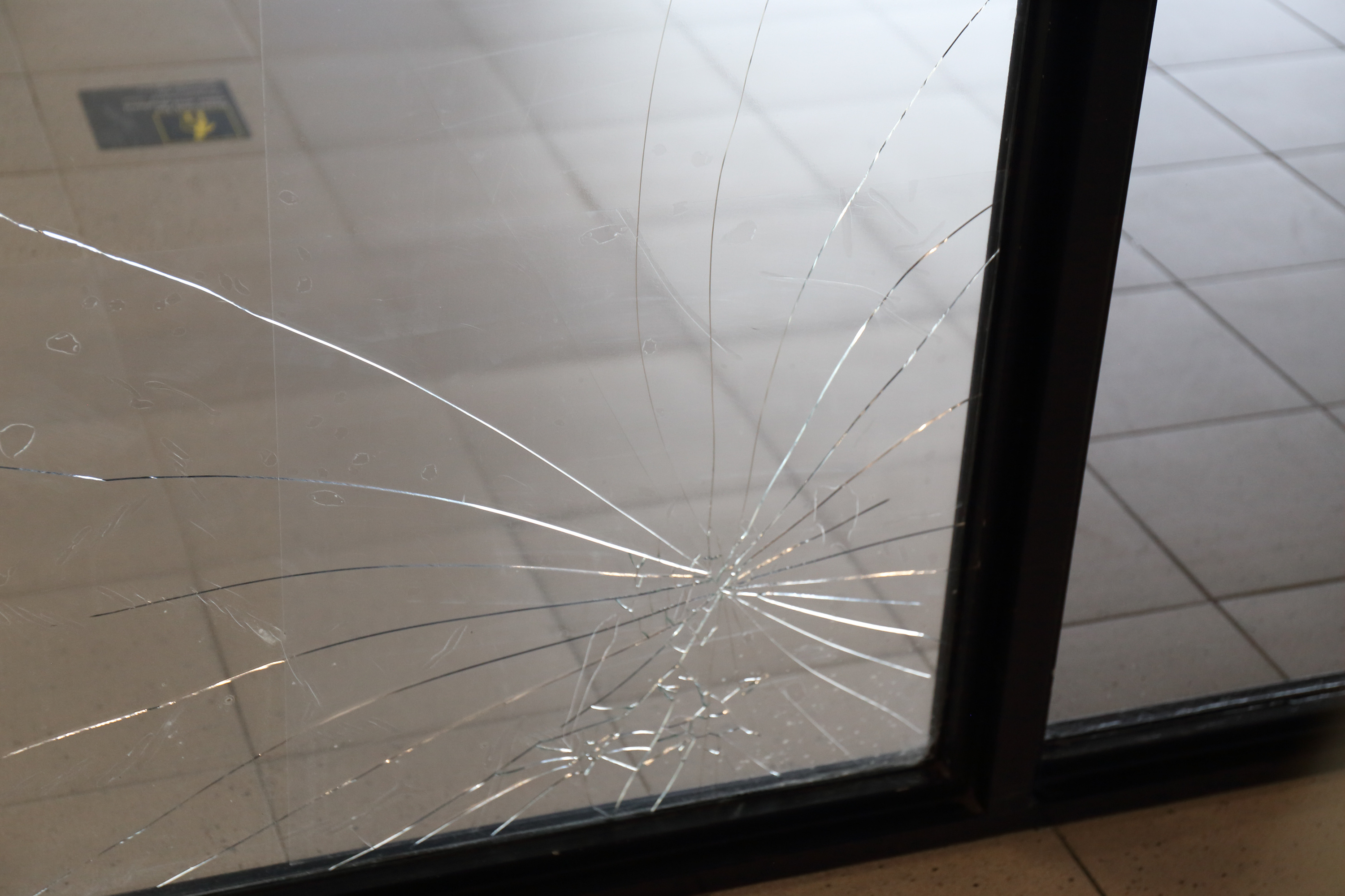 ガラス交換 高浜市 | ガラス修理のご相談は修理の窓口高浜市
